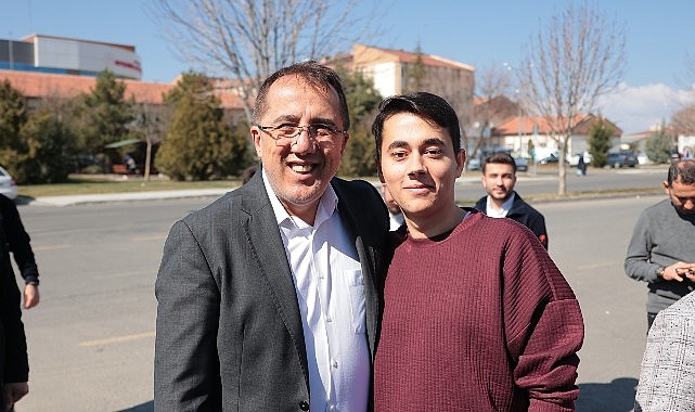 AK Parti Nevşehir Belediye Başkan Adayı Dr. Mehmet Savran, 15 Temmuz Mahallesi’nde esnaf ziyaretleri gerçekleştirdi