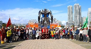 “Sizleri burada görmekten çok mutlu oldum”
