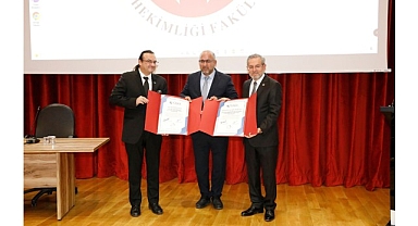 Ankara Üniversitesi Diş Hekimliği Fakültesine TÜSKA Akreditasyon Belgesi