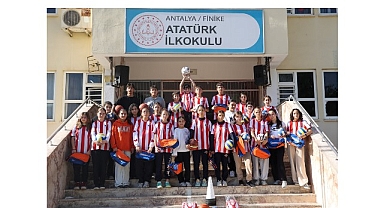 Büyükşehir’den geleceğin sporcularına malzeme desteği